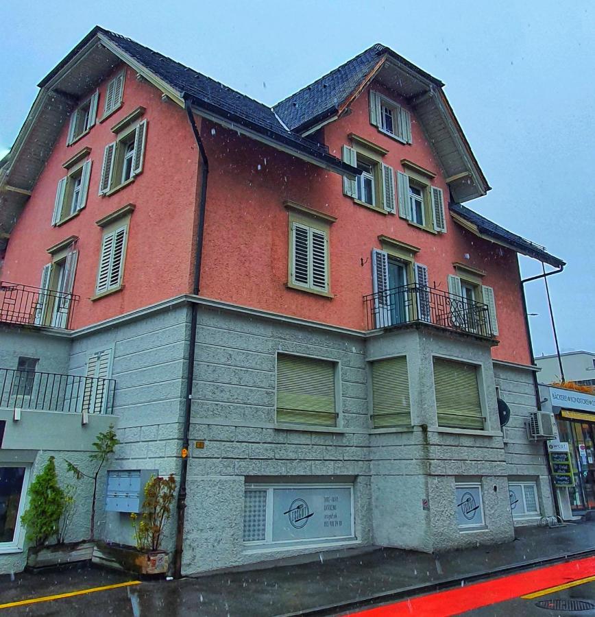 Sensi Living Station Apartment Pfäffikon Exterior photo